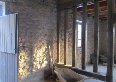 Mise à nu des murs périphériques
