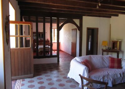 Vue sur la SAM avec séparation à la normande et entrée vers la salle d'eau