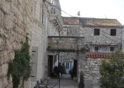 Hvar constructions sur les hauteurs